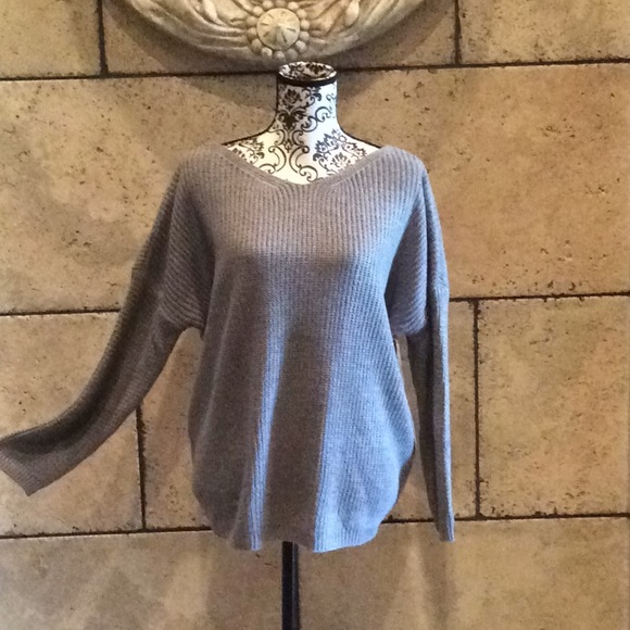 Oversized sweater with long sleeves - Picture 2 of 8